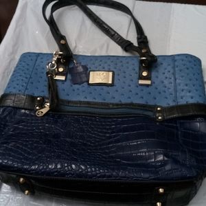 Madi Claire leather shoulder bag